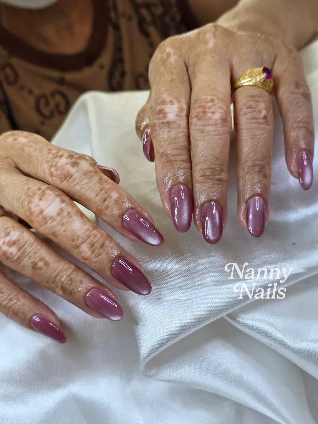 Purple cat eye nails — nail design A315 at Nanny Nails, nail salon in Nakhon Phanom Thailand