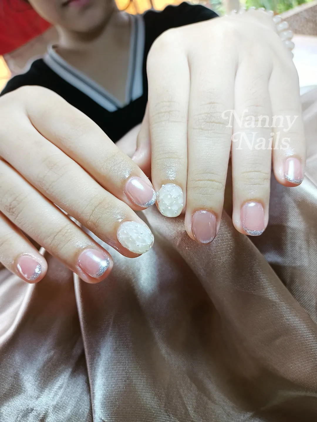 เล็บชมพูนู้ด สวยหวานน่ารัก💗 ลายเล็บมือ นู้ด ขาว เงิน รหัส A40 ร้านทำเล็บนครพนม Nanny Nails
