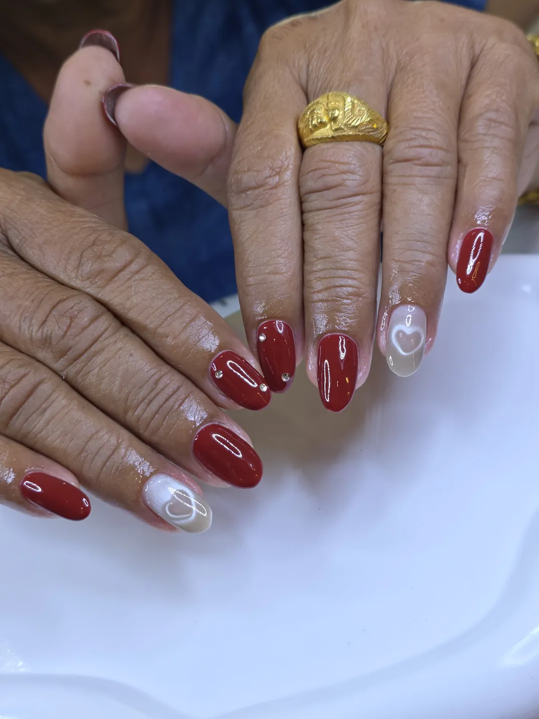 แดงสด Glossy + ขาวนมลายหัวใจ ❤️ ลายเล็บมือ แดง นู้ด รหัส A448 ร้านทำเล็บนครพนม Nanny Nails