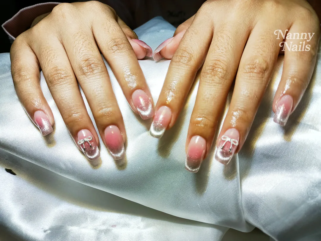 ออมเบรย์ลูกแก้ว ไล่สีนุ่มๆ ไม่ตัดกัน ลายเล็บมือ ชมพู ขาว รหัส A54 ร้านทำเล็บนครพนม Nanny Nails