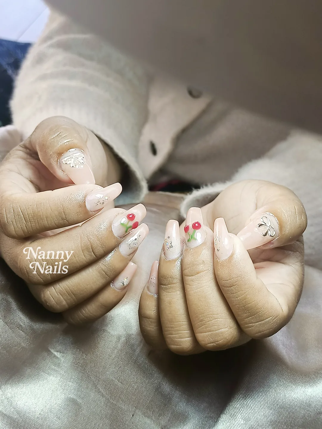 เล็บลายเชอร์รี่ โทนสีชมพูนู้ดน่ารักสไตล์มินิมอล ลายเล็บมือ นู้ด แดง เงิน รหัส A91 ร้านทำเล็บนครพนม Nanny Nails
