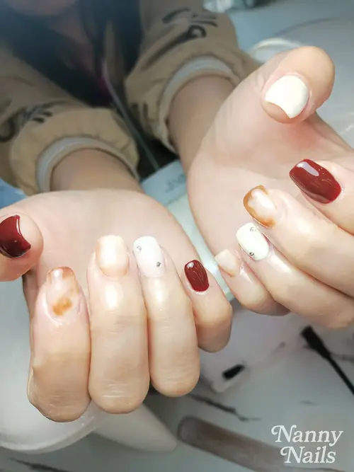 Brown, White & Nude hand-painted, rhinestones nails photo 2, code A191, Nanny Nails Nakhon Phanom