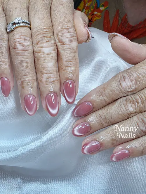 Rose Aura ประกายชมพูนุ่มหวาน งามทุกวัย สวยทุกมือ รูปที่ 1 รหัส A229 ร้านทำเล็บนครพนม