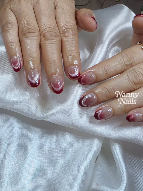 Burgundy Tips ปลายไวน์เล่นแสง งานเรียบหรู รูปที่ 1 รหัส A232 ร้านทำเล็บนครพนม