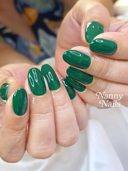 Green & White hand-painted nails photo 3, code A314, Nanny Nails Nakhon Phanom