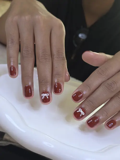 Brown & White solid colour, hand-painted nails — nail design A445 at Nanny Nails, nail salon in Nakhon Phanom Thailand
