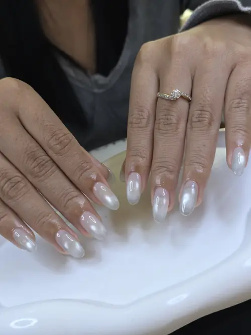 White & Clear chrome nails — nail design A451 at Nanny Nails, nail salon in Nakhon Phanom Thailand