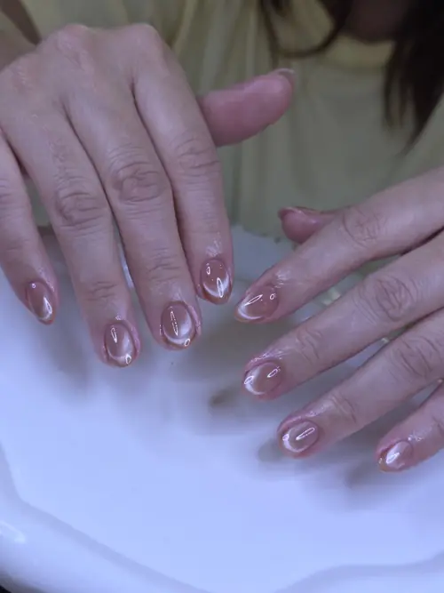 Nude & Peach cat eye nails — nail design A515 at Nanny Nails, nail salon in Nakhon Phanom Thailand