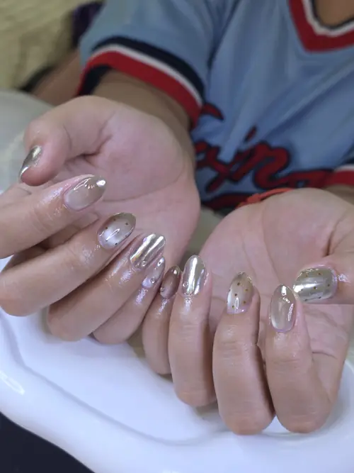 Nude & Silver chrome, reflective flash nails — nail design A533 at Nanny Nails, nail salon in Nakhon Phanom Thailand