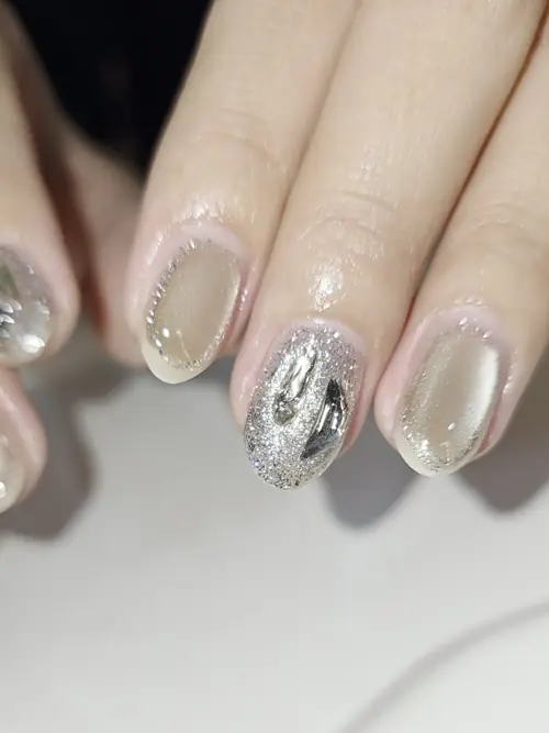 นู้ดทอง ลูกแก้ว + เงิน Chrome ลายกระจก ✨ รูปที่ 2 รหัส A548 ร้านทำเล็บนครพนม