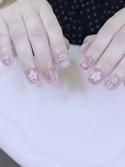 Pink, White & Gold hand-painted, cat eye, rhinestones nails photo 2, code A552, Nanny Nails Nakhon Phanom